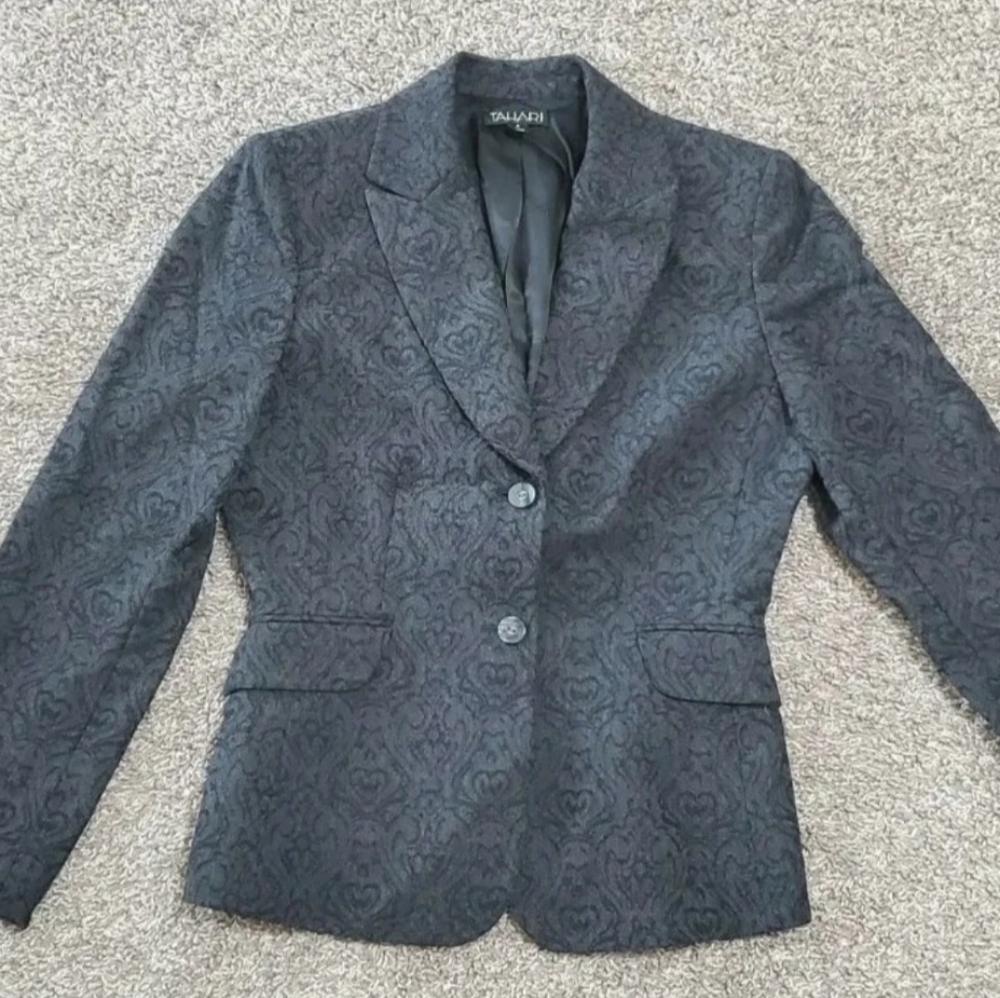 Women's Tahari Button Front Blazer Jacket Size 6 Gray Paisley